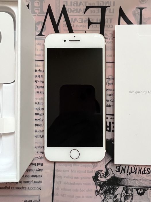 Продам Iphone 7 в отличном состоянии.