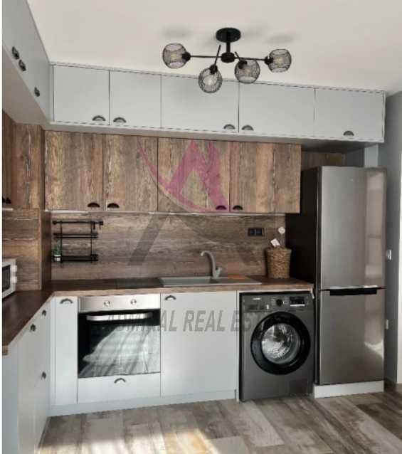 Нов и Модерен! Двустаен- Център