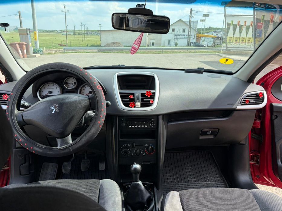 Peugeot 207 1.4 benzina