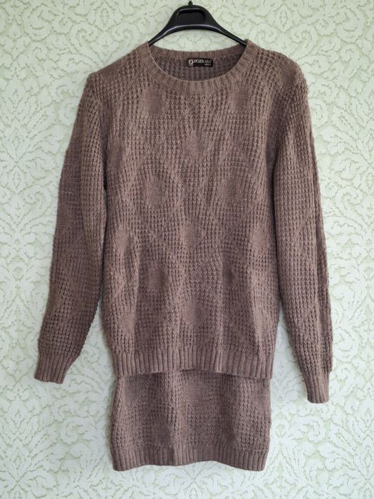 Продам платье, костюм