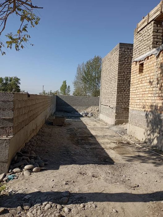 Qurub bitkazilmagan uy sotiladi