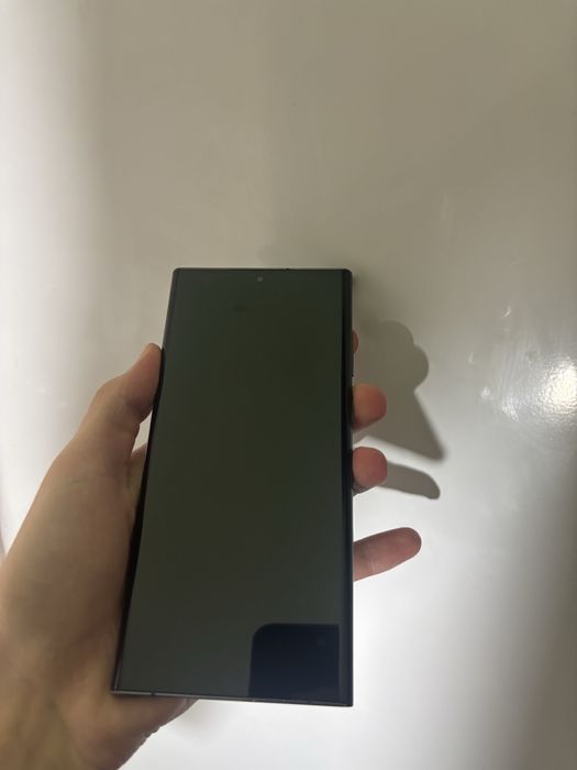 Samsung S22 Ultra 128gb.