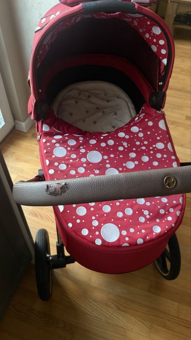 Количка Cybex Priam  Jeremy Scott Petticoat. Лимитирана серия.