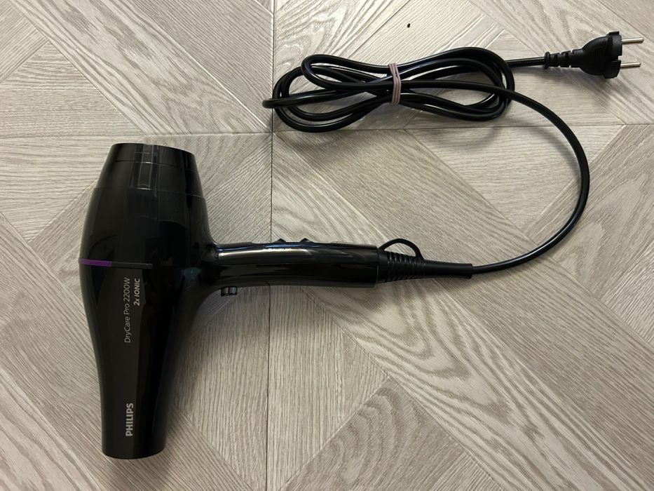 Фен Philips BHD274