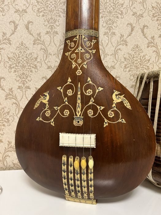 Индийский инструмент - Тампура