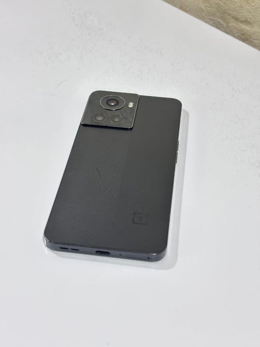 Продам или обменяю OnePlus 10R(Ace)