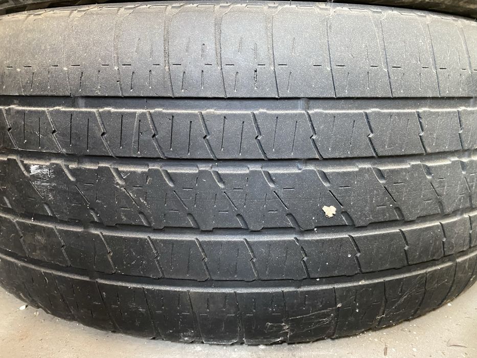 Комплект шин Bridgestone 285/45/22