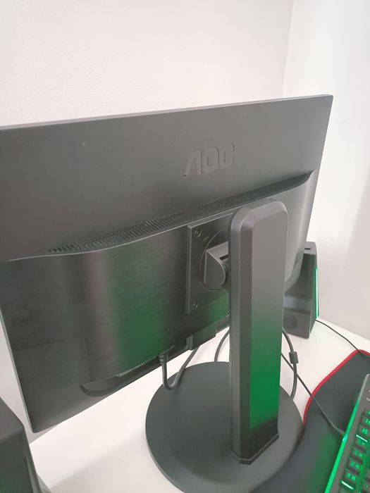 Monitor AOC 22 inchi in stare buna