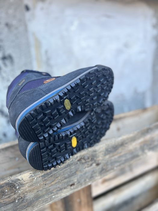 Bocanci AKU vibram hiking drumetie munte trekking