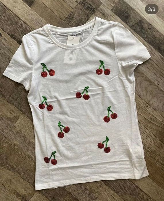 Дамска тениска с череши