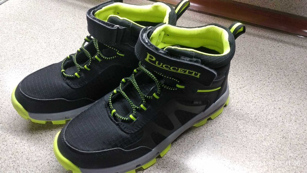 Зимни водозащитени ОБУВКИ/боти/ 39 номер НОВИ