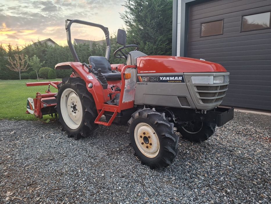 Tactor japonez kubota yanmar AF 24cp model mai nou  4x4