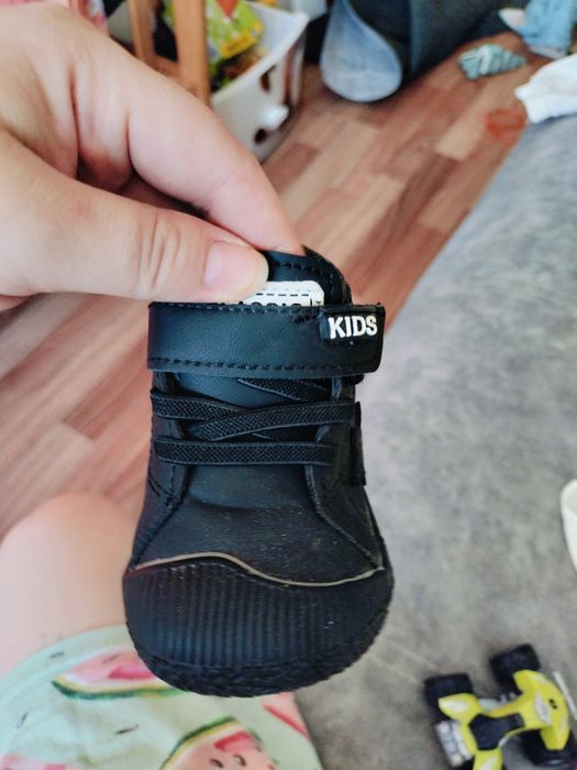 Обувь новая детская .