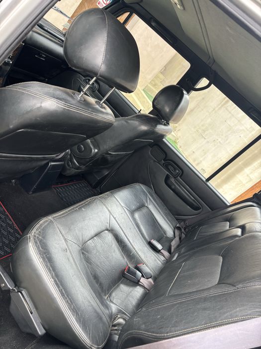 Vand sau schimb Hyundai Galoper 2,5 D 4x4 fara rugina,