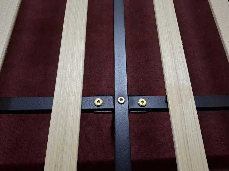 Pat tapitat 140x190 cm cu somiera , pentru saltea de 140 cm / 190 cm