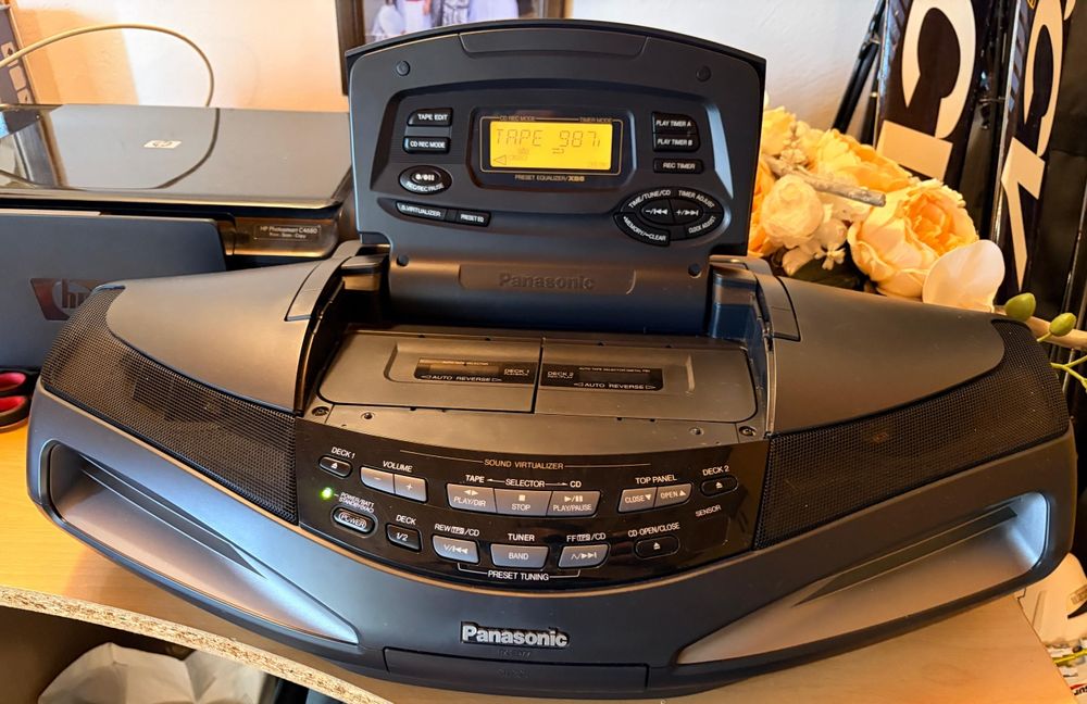 Panasonic-ED77- стерео радио, касетофон, компакт диск плейър
