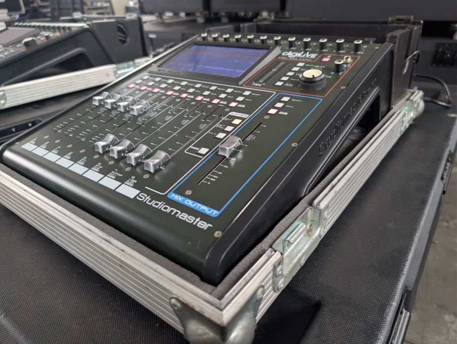 Mixer Digital Studiomaster Digilive 16
