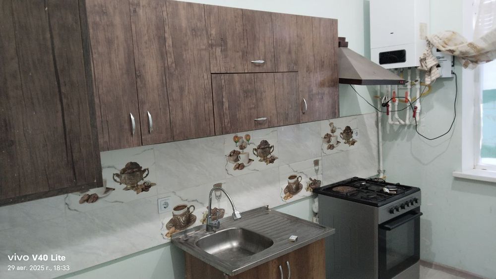 Kitob krug yonida Dom sotiladi 3 xona 64 kv metr hamma sharoiti bor