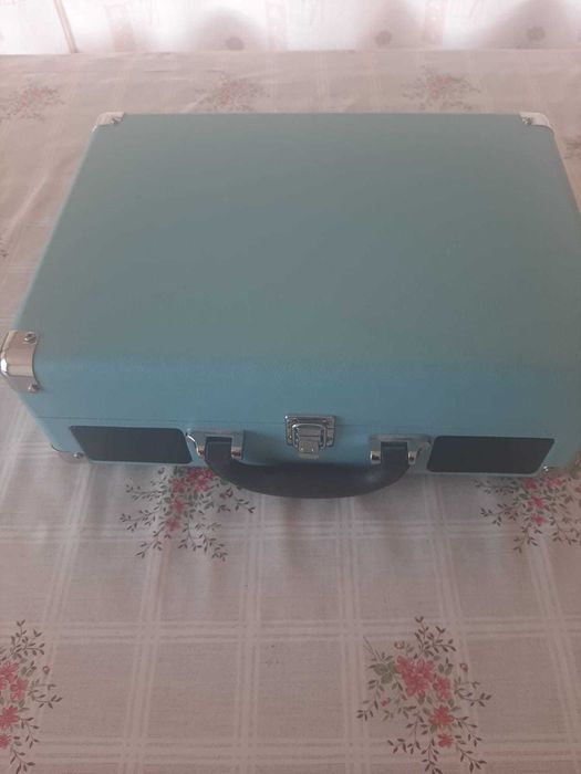 Продам виниловый проигрыватель Ritmix LP-160B