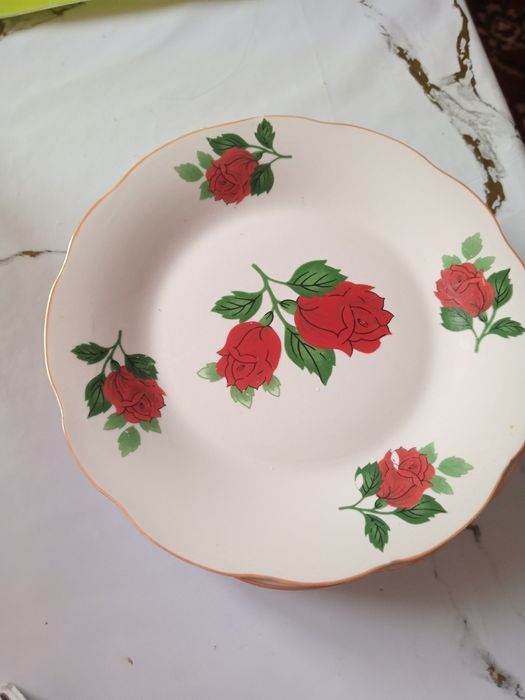 Продам тарелки 1шт.120тенге.