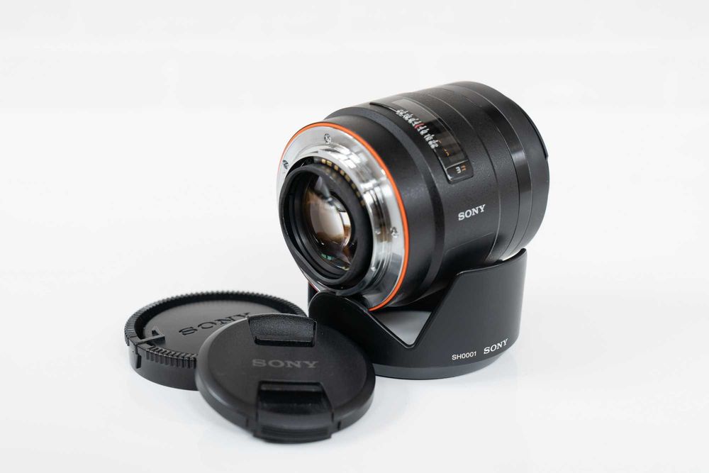 Продавам обектив Sony SAL 35F1.4G за фотоапарати със Sony A байонет.
