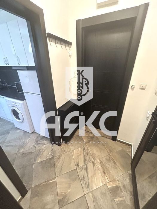 Дава се под наем Двустаен апартамент в София, Банишора - 45 кв.м за 459 € - Снимка #2