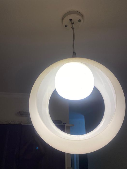 Люстра Белая стеклянная