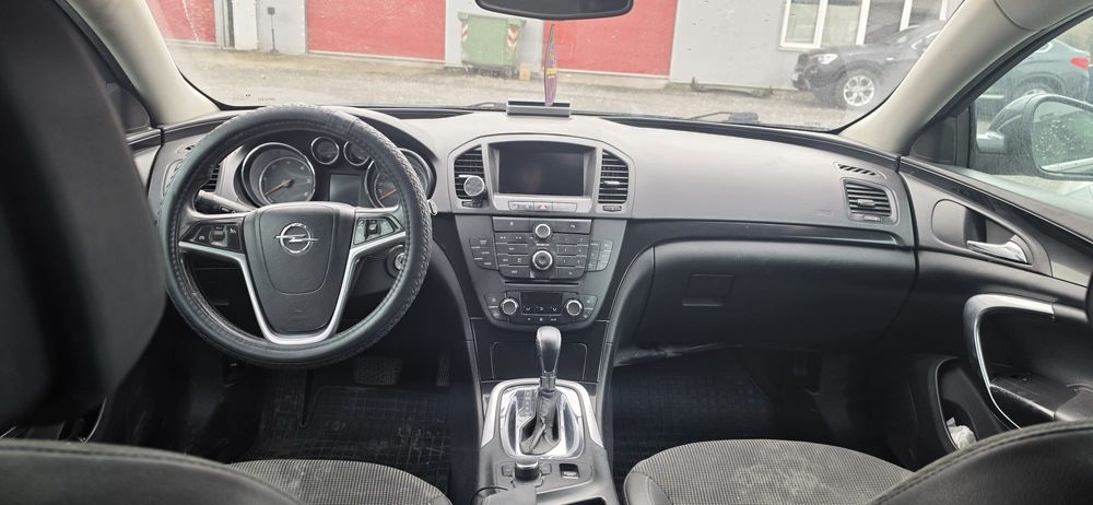 Opel Insignia cutie automată