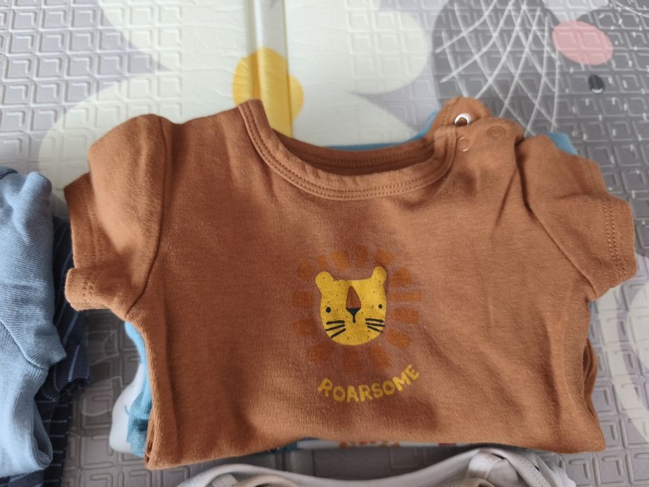 Lot haine bebe  mărimea 68 sau 3-6luni