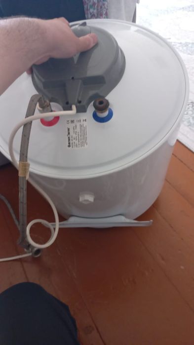 Продам водонагреватель