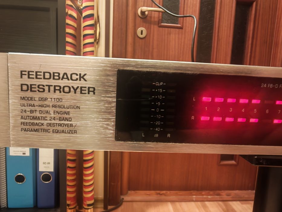 Behringer Feedback Destroyer Model DSP 1100,