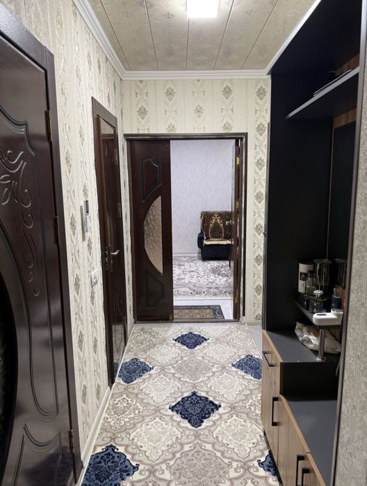 1 хоналик 2-кават янги гиштлик домдан квартира сотилади.