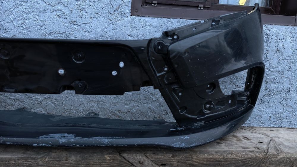 Продам передний бампер Лада Веста