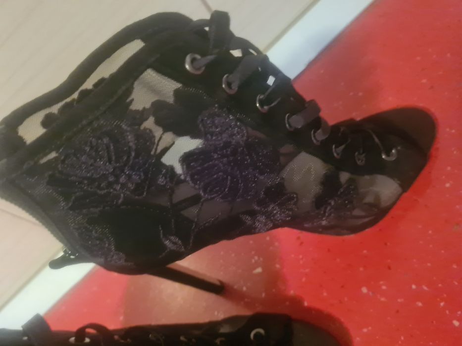 Sandale  zara mar 37 ca noi la 100 lei Timișoara