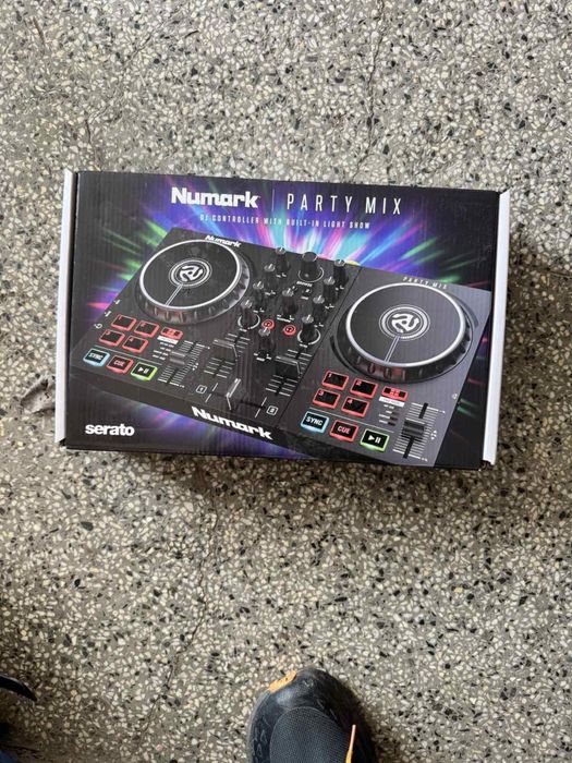 NUMARK Party Mix 2 DJ контролер