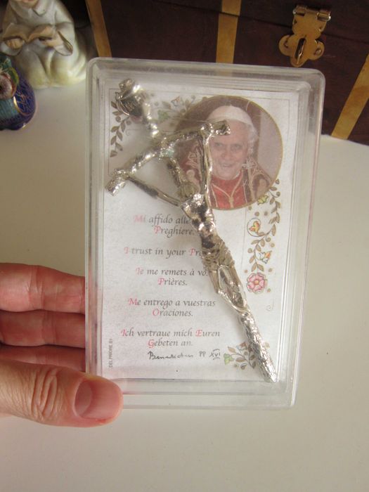 cadou rar Papa Benedict Vatican 2005  Crucifix papal made Italy