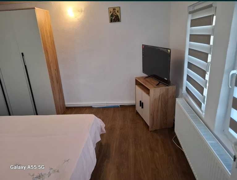 Vând casă cu livada în Câmpulung Muscel 3 camere și teren 1320 mp