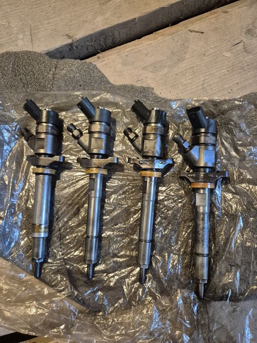Vand injectoare bosch 0445110259 1.6 ford/peugeot/citroen/mazda/volvo
