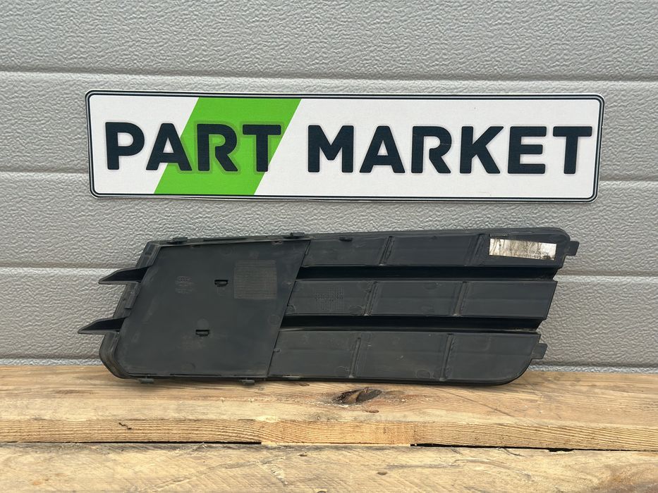 Дясна решетка AUDI A7 C7 4G8807682