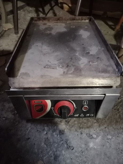 Фасфут ун тайёр стол стул холодильник ва барча аппаратлар сотилади