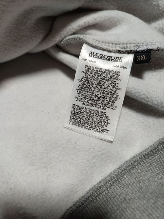 Napapijri два броя мъжки суитшърт размер XXL.