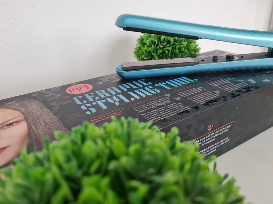 Placă de îndreptat părul PYT