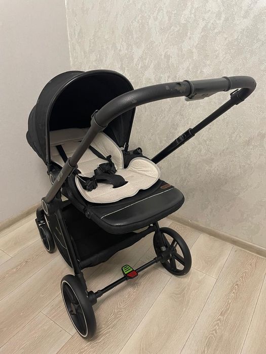 Продам детскую коляску