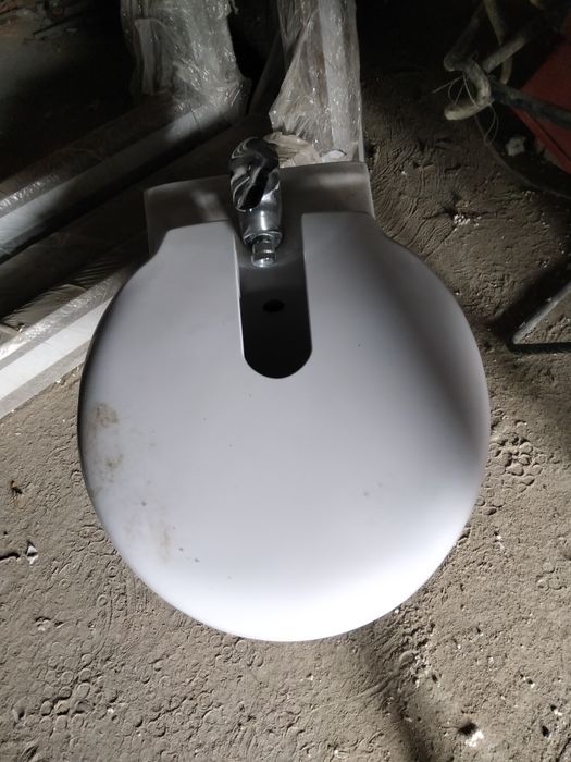 Бидэ 2 штуки в отличном состояний