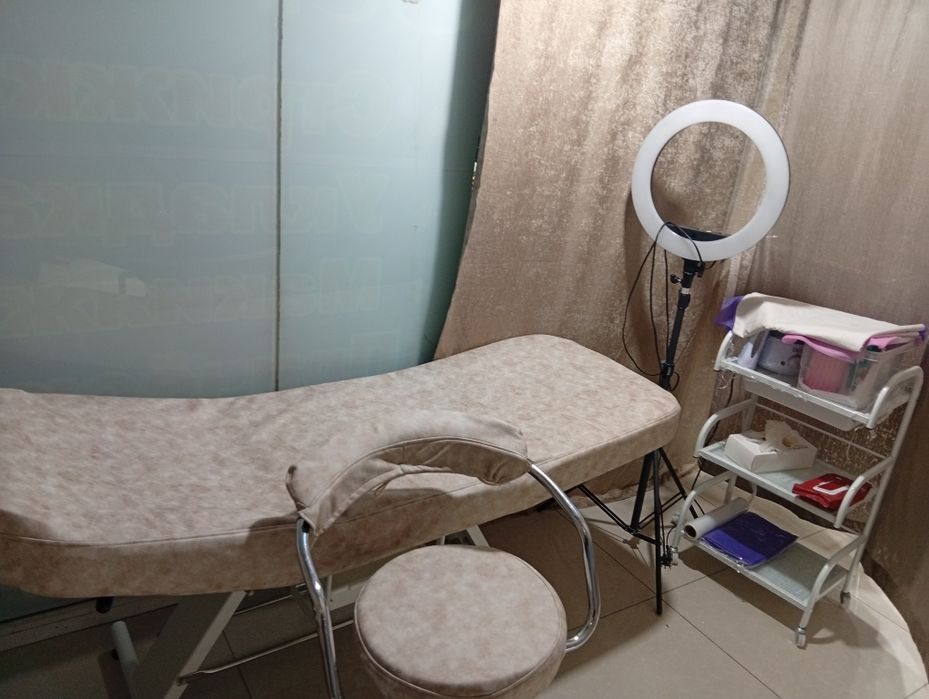 Salon uchun buyumlar sotiladi arendaga beriladi