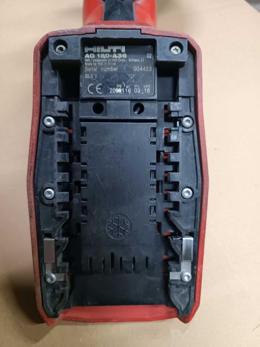 Акумулаторен Ъглошлайф Хилти