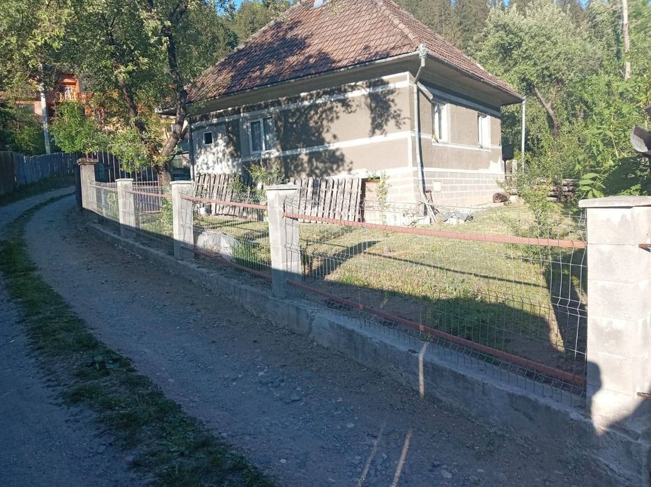 Vând Casă Scărișoara