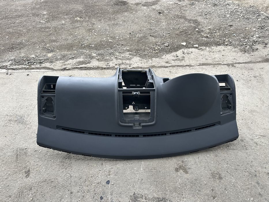 Табло със десен airbag за Фолксваген Туаран