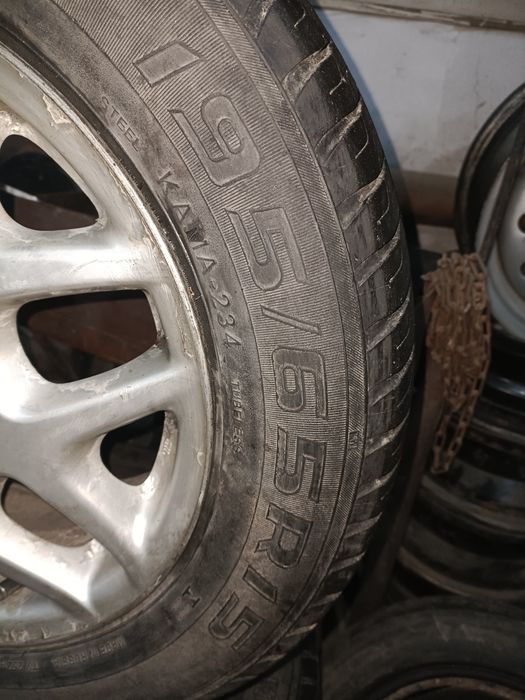 Продам комплект r15  5/100.