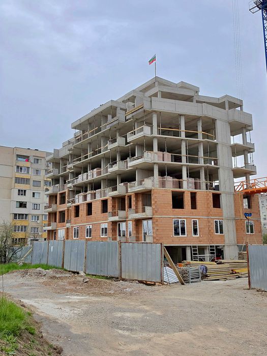 Тристаен апартамент ново строителство Левски